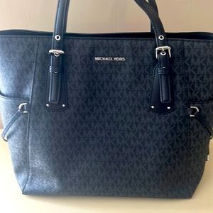 Michael Kors Shoulder Bag